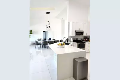 120 Saratoga Boulevard W, Royal Palm Beach, FL 33411 - Photo 9