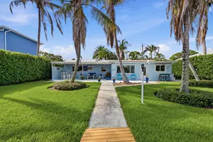 1719 SW Dyer Point Rd, Palm City, FL 34990 - Photo 33