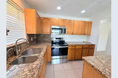 3324 SE Jefferson Street #3324, Stuart, FL 34997 - Photo 3