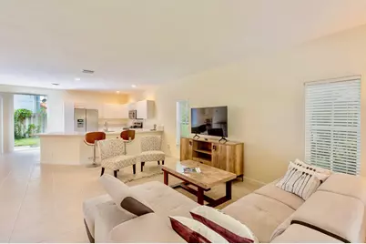 13513 Fountain View Boulevard, Wellington, FL 33414 - Photo 3