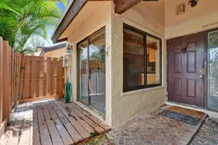 3810 NW 77th Ave, Davie, FL 33024 - Photo 3