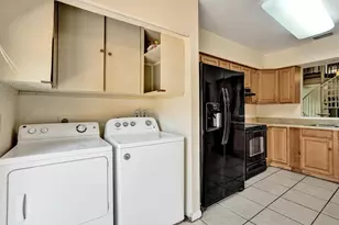 3810 NW 77th Ave, Davie, FL 33024 - Photo 11