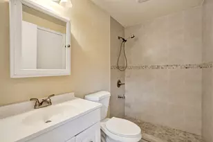 3810 NW 77th Ave, Davie, FL 33024 - Photo 7