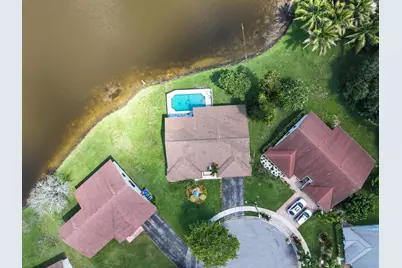 2661 Forest Drive, Miramar, FL 33025 - Photo 9