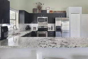 2661 Forest Dr, Miramar, FL 33025 - Photo 11