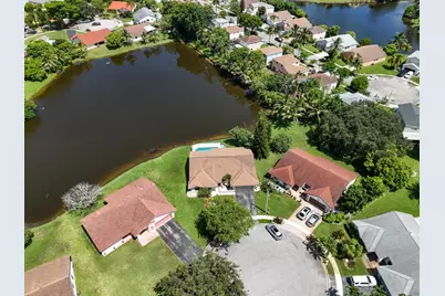 2661 Forest Drive, Miramar, FL 33025 - Photo 13