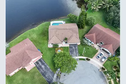 2661 Forest Drive, Miramar, FL 33025 - Photo 11