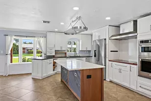 1 Windsor Rd W, Jupiter, FL 33469 - Photo 3