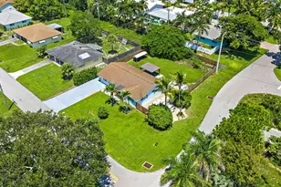 1 Windsor Rd W, Jupiter, FL 33469 - Photo 27