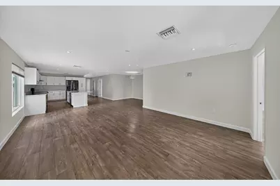 410 NE 34th Street, Oakland Park, FL 33334 - Photo 17