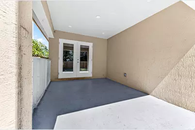 410 NE 34th Street, Oakland Park, FL 33334 - Photo 37