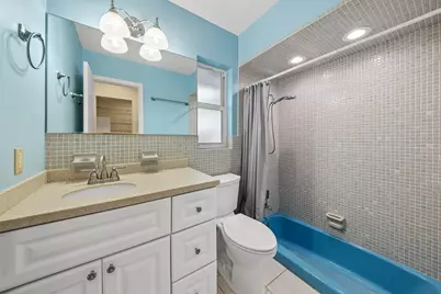 129 Alhambra Place, West Palm Beach, FL 33405 - Photo 19