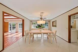 129 Alhambra Pl, West Palm Beach, FL 33405 - Photo 9
