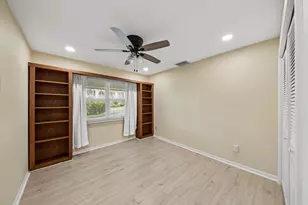 129 Alhambra Pl, West Palm Beach, FL 33405 - Photo 23