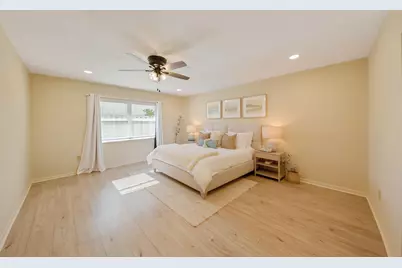 129 Alhambra Place, West Palm Beach, FL 33405 - Photo 17