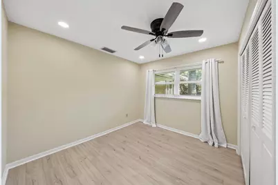129 Alhambra Place, West Palm Beach, FL 33405 - Photo 21