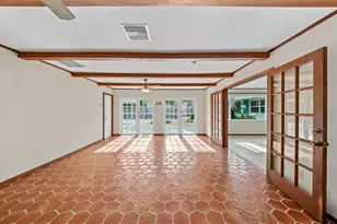 129 Alhambra Pl, West Palm Beach, FL 33405 - Photo 7