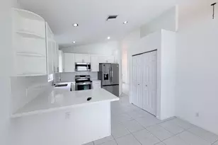 1975 Oak Berry Cir, Wellington, FL 33414 - Photo 7
