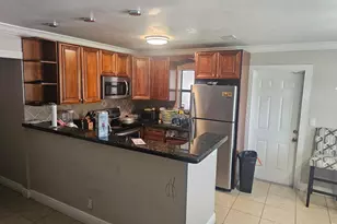 6134 Hogan Creek Rd, Margate, FL 33063 - Photo 5
