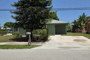 734 NE 1st St, Boynton Beach, FL 33435 - Photo 1