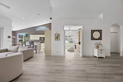 7372 Rockbridge Circle #7372, Lake Worth, FL 33467 - Photo 11