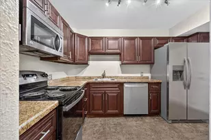 4200 Hillcrest Dr, Hollywood, FL 33021 - Photo 7