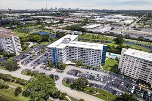 4200 Hillcrest Dr, Hollywood, FL 33021 - Photo 35