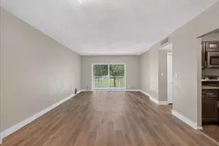 4200 Hillcrest Dr, Hollywood, FL 33021 - Photo 13