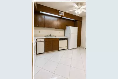 2802 N 46th Avenue #B318, Hollywood, FL 33021 - Photo 7