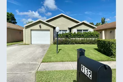 9132 Pine Springs Drive, Boca Raton, FL 33428 - Photo 15