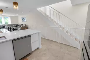 814 NE 19th Ave, Fort Lauderdale, FL 33304 - Photo 11
