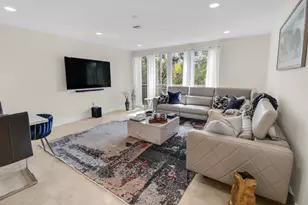814 NE 19th Ave, Fort Lauderdale, FL 33304 - Photo 3