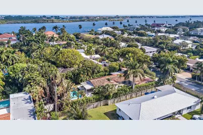 157 Worth Court N, West Palm Beach, FL 33405 - Photo 29