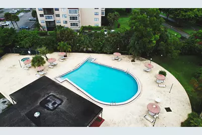 1681 NW 70th Avenue #402, Plantation, FL 33313 - Photo 5