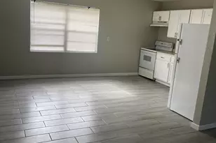 805 N 27th St, Fort Pierce, FL 34947 - Photo 9