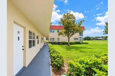 24 Pine Arbor Lane #103, Vero Beach, FL 32962 - Photo 3