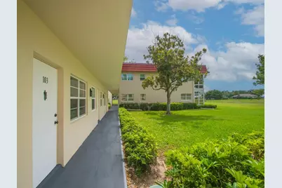 24 Pine Arbor Lane #103, Vero Beach, FL 32962 - Photo 3