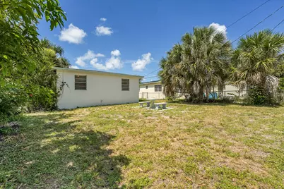 1208 W 32nd Street, Riviera Beach, FL 33404 - Photo 15
