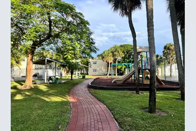 409 Executive Center Drive #211, West Palm Beach, FL 33401 - Photo 35