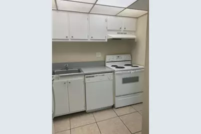 409 Executive Center Drive #211, West Palm Beach, FL 33401 - Photo 9