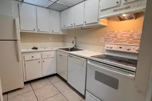 409 Executive Center Dr, West Palm Beach, FL 33401 - Photo 33