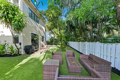 11695 NW 2nd Street, Plantation, FL 33325 - Photo 5