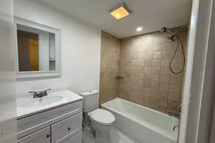 640 Tennis Club Dr, Fort Lauderdale, FL 33311 - Photo 9