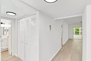 1050 Country Club Dr, Margate, FL 33063 - Photo 15