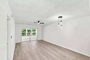 1050 Country Club Dr, Margate, FL 33063 - Photo 17