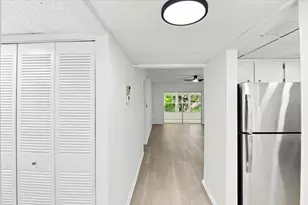 1050 Country Club Dr, Margate, FL 33063 - Photo 9