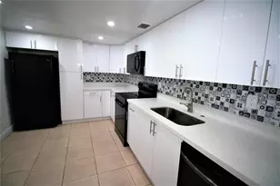 7000 NW 186th St, Hialeah, FL 33015 - Photo 11