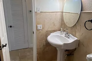 2200 NE 66th St, Fort Lauderdale, FL 33308 - Photo 15