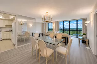 2400 Presidential Way, West Palm Beach, FL 33401 - Photo 5