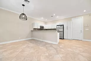 3434 NE 13th Ave, Oakland Park, FL 33334 - Photo 9